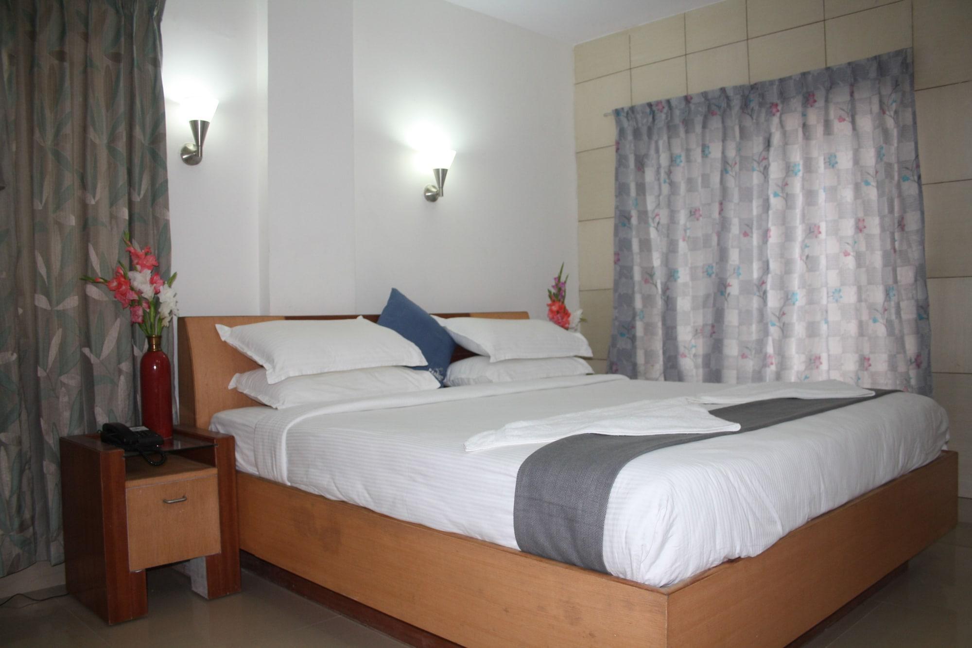 Hotel White Parrot Mysore Exterior photo