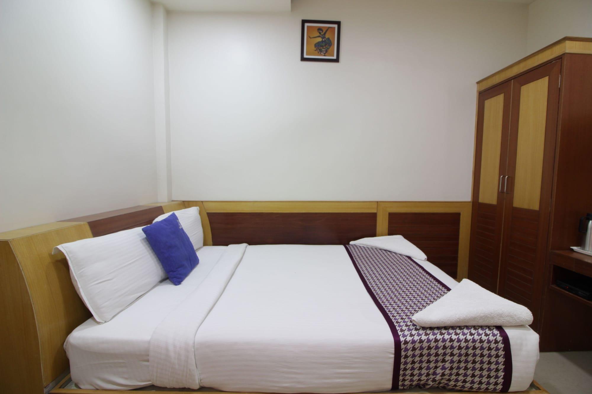 Hotel White Parrot Mysore Exterior photo
